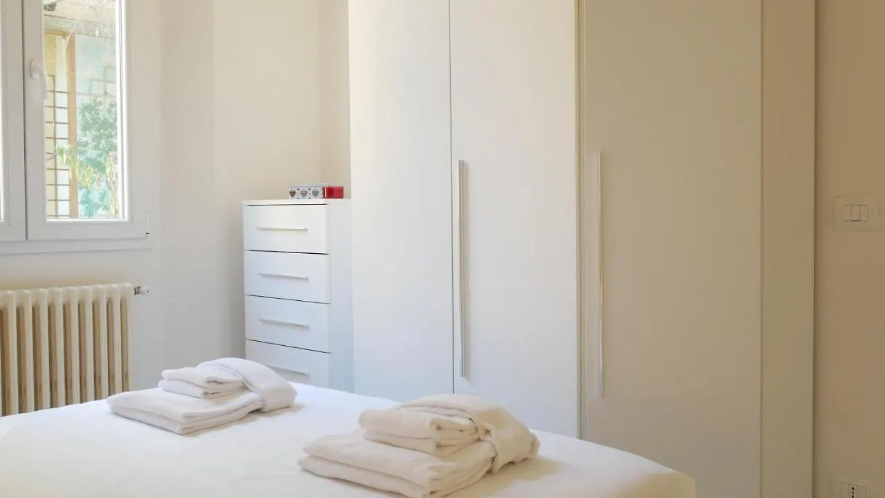 Bologna Welcome House 0*,